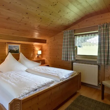 Gaestehaus Hoelzl *