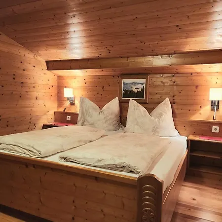 Gaestehaus Hoelzl 3*