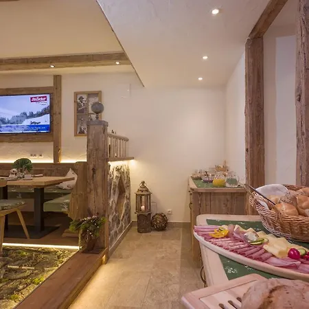 Gaestehaus Hoelzl 3* Itter