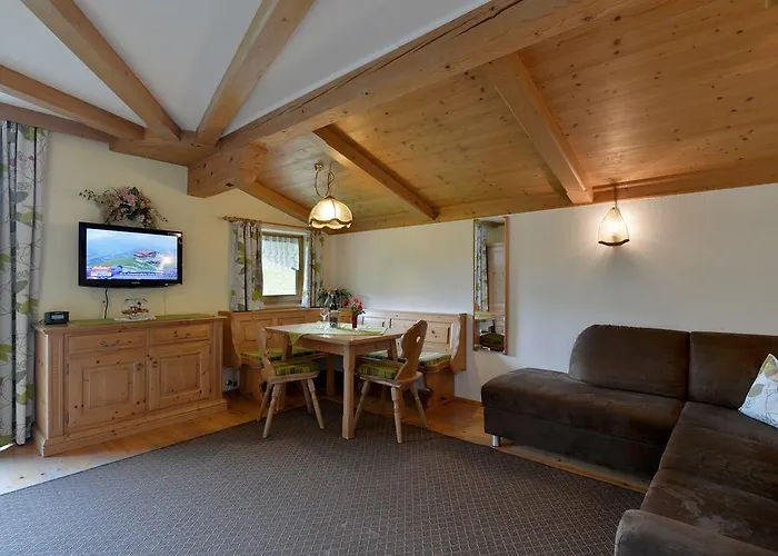 Bed & Breakfast Gaestehaus Hoelzl 3*